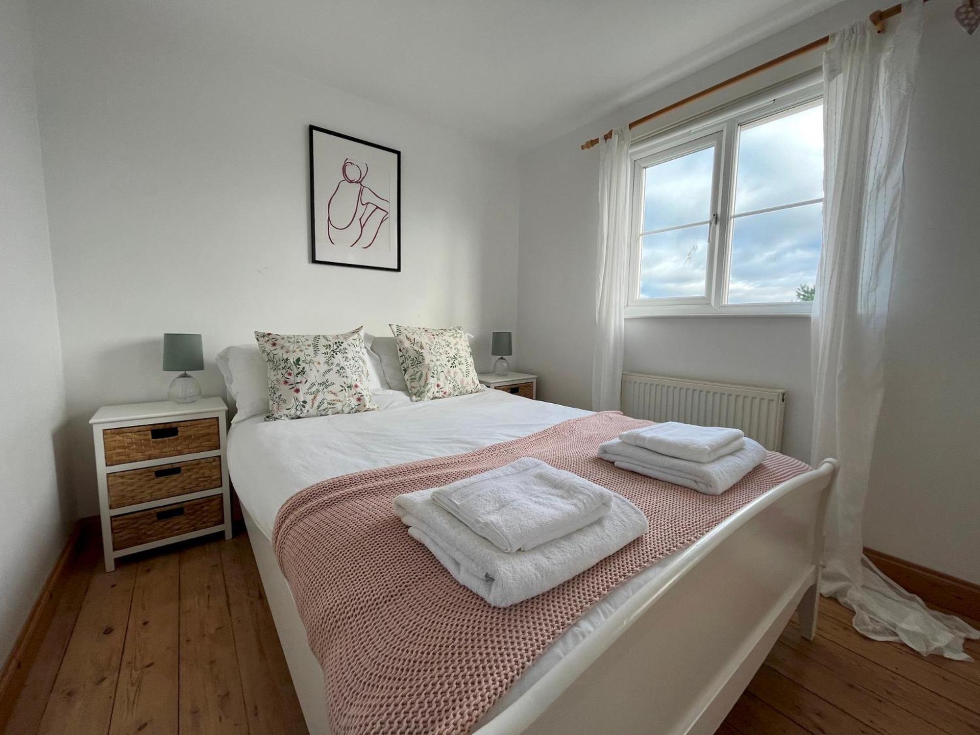 Spacious Home Sleeps 6 Short Walk To Port Isaac Village & Stunning Views ภายนอก รูปภาพ